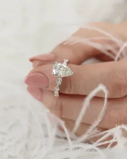 Classic Perfection: The Most Stunning Lily Arkwright Solitaire Rings Right Now